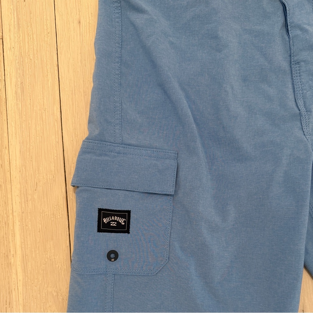 Billabong Light Blue Board Shorts Men’s Size 26 - Picture 3 of 7